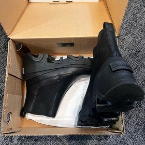 Black Sorel Brex Chelsea boots - never worn before!